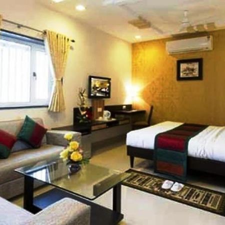 Hotel Siddharth Palace Джапур Экстерьер фото